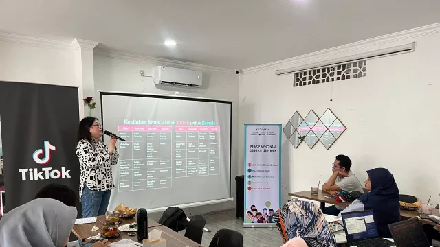Hadapi Tantangan Digital, TikTok Rangkul Orang Tua soal Pola Asuh Anak - GenPI.co