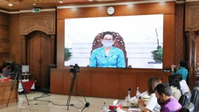 Istri Gubernur, Suastini Koster Ajak PKK Bali Ini - GenPI.co BALI