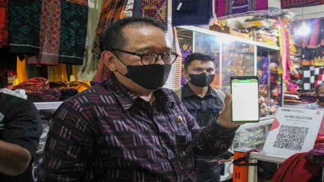 Cok Ace Ajak Pedagang Pasar Manfaatkan Transaksi Digital - GenPI.co BALI