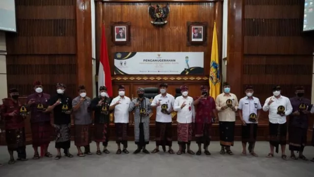 Badan Publik Terbuka Akses Informasi Didesak Sekda Bali - GenPI.co BALI