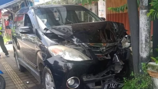 Viral! Mobil Avanza Tabrak 3 Orang di Kediri Tabanan Bali, 1 Mati - GenPI.co BALI