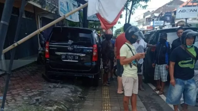 Viral! Mobil Avanza Tewaskan Orang di Tabanan Bali, Ini Dalihnya - GenPI.co BALI
