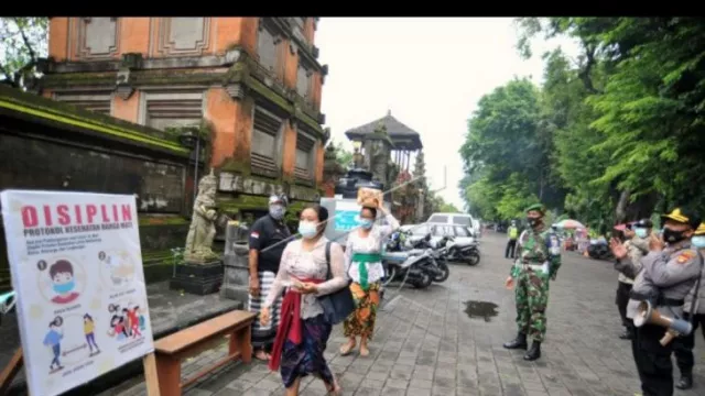 Efek Dekat Pura Hindu, Lobi Hotel Bali Ini Dibongkar - GenPI.co BALI