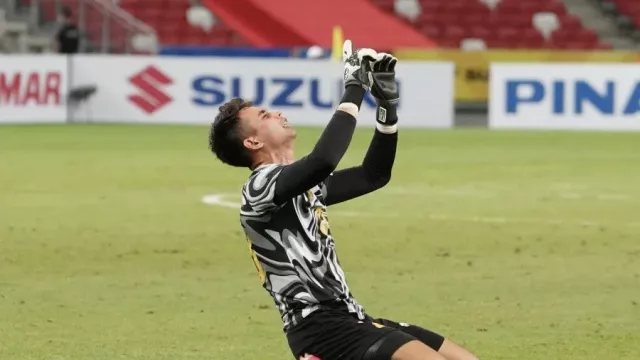 Timnas Indonesia Bantai Singapura, Kiper Bali United Buka Suara - GenPI.co BALI