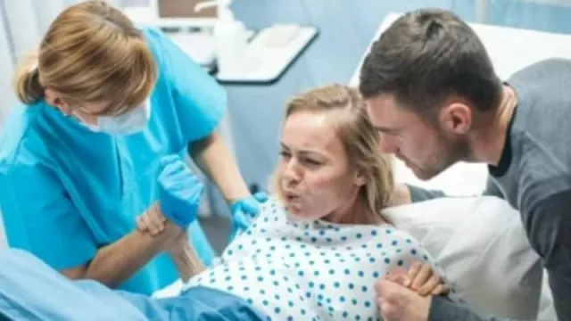 Ibu Bermata Minus Tak Bisa Melahirkan Normal? Dokter Berkata Ini - GenPI.co BALI Ibu Bermata Minus Tak Bisa Melahirkan Normal? Dokter Berkata Ini - GenPI.co BALI