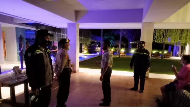 Bule Rusia di Bali Gelar Party Tengah Malam Dibubarkan Polisi - GenPI.co BALI