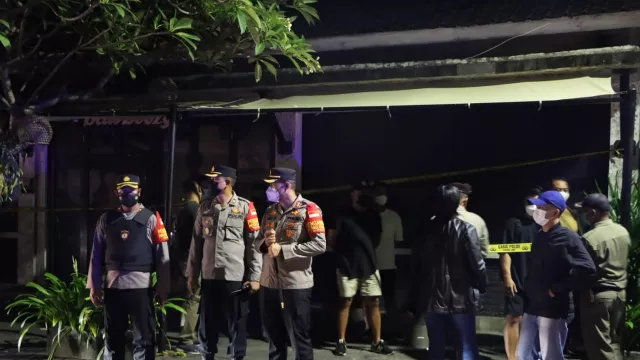 Warung Angkringan di Bali Digaris Polisi Tengah Malam, Ada Apa? - GenPI.co BALI