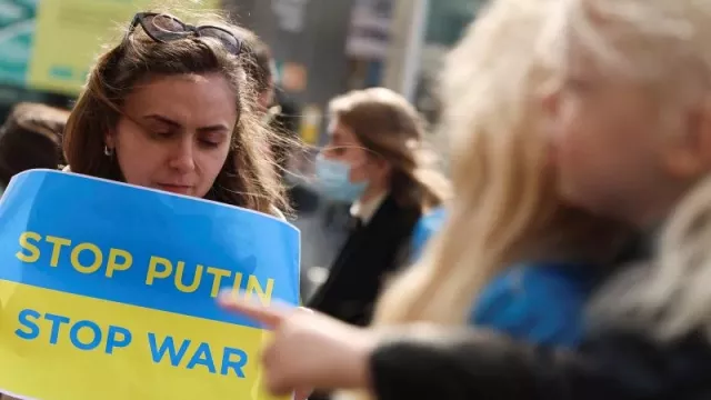 Invasi Mengerikan Rusia, Para Bule Ukraina di Bali Lakukan Ini - GenPI.co BALI