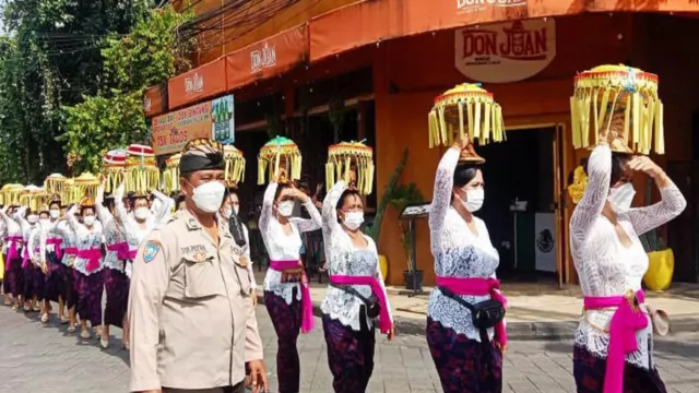 Hindu Jalani Nyepi, Dinas KLH Bali Ajak Tanpa Sampah Plastik - GenPI.co BALI