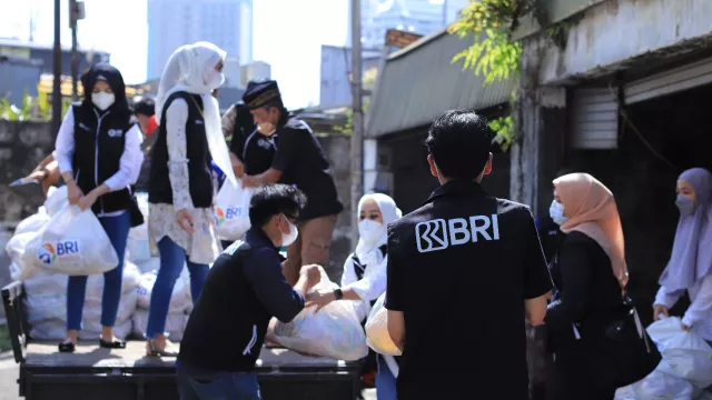 BRI Group Lakukan Aksi Mulia, Bulan Ramadan Berbagi Bahagia - GenPI.co BALI