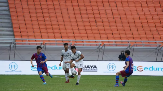 IYC: Babak Belur Lawan Barcelona, Bali United Dibungkam Indonesia - GenPI.co BALI