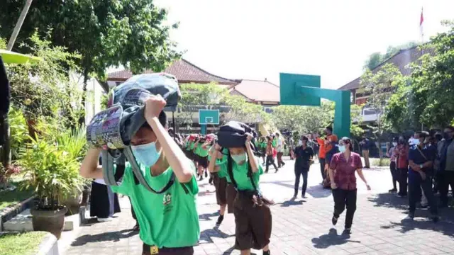 Ini Penampakan Siswa SMPN 3 Kuta Selatan Bali Panik saat Gempa - GenPI.co BALI