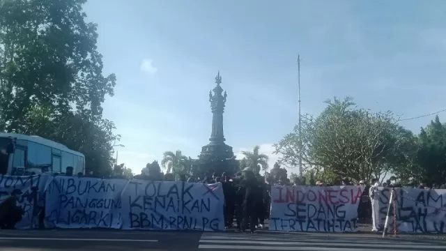 Demo 22 April Bergejolak di Bali, BEM UNUD Kutuk Keras Pejabat - GenPI.co BALI