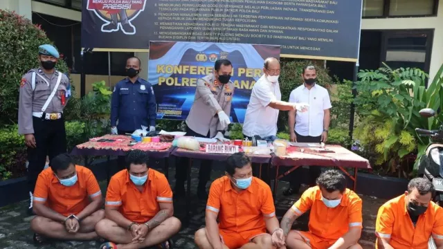 Polres Tabanan Bali Ungkap 7 Tersangka Narkoba, Satu Orang TNI - GenPI.co BALI
