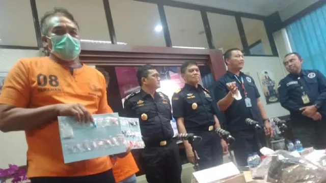 Fatal! BNN Bali Sebut Apotek Narkoba Buleleng Pakai Tameng Warga - GenPI.co BALI