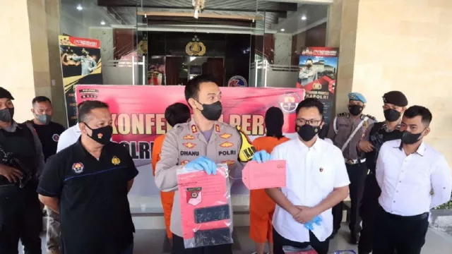 Viral Video Cewek Klungkung Bali Mandi, 4 Orang Diciduk Polisi - GenPI.co BALI