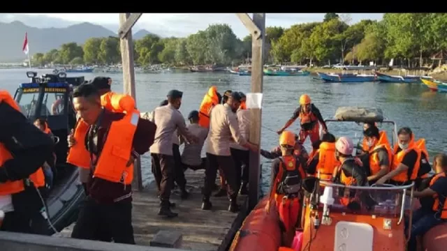 KMP Nusa Dua Kandas, 160 Penumpang Terjebak di Selat Bali - GenPI.co BALI