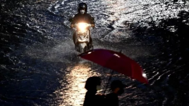Peringatan Hujan Angin, BMKG: Prakiraan Cuaca Bali Hari Ini - GenPI.co BALI