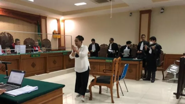 Korupsi DID: Eks Bupati Eka Wiryastuti Memelas ke Hakim - GenPI.co BALI