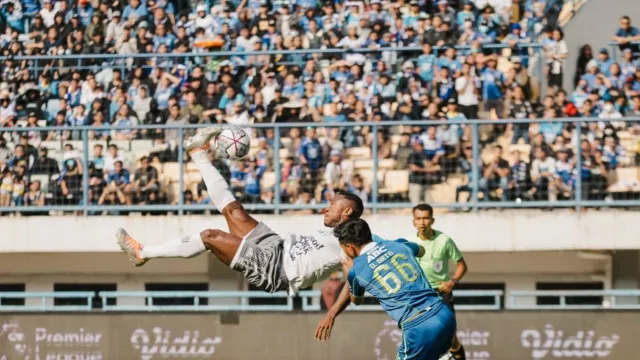 5 Fakta Persib Dihabisi Bali United: Rekor Gila Serdadu Tridatu - GenPI.co BALI