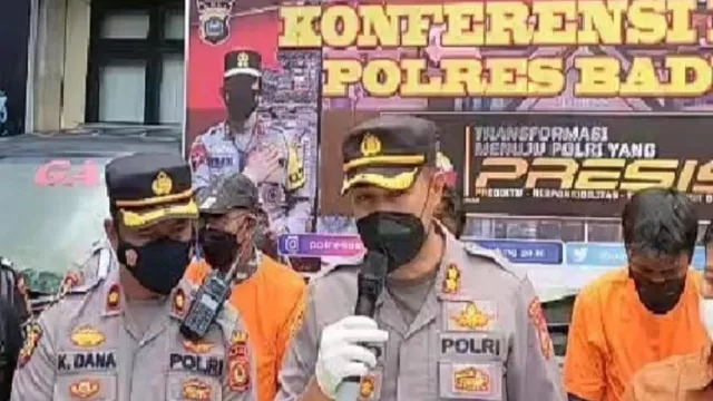 Polisi Badung Ringkus Kakek, Ratusan Tabung Gas & 3 Mobil Disita - GenPI.co BALI