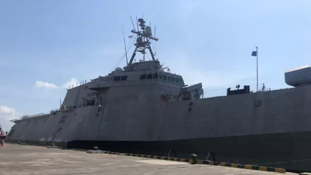 Sandar di Benoa Bali, Misi Kapal Perang AS USS Charleston? - GenPI.co BALI