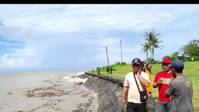 Arus Tukad Yeh Ho Tabanan Bali Ganas, Ibu-ibu Hilang - GenPI.co BALI Arus Tukad Yeh Ho Tabanan Bali Ganas, Ibu-ibu Hilang - GenPI.co BALI