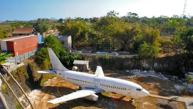 Misteri Pesawat 'Hantu' Boeing 737 di Nusa Dua Bali, Ada Apa? - GenPI.co BALI
