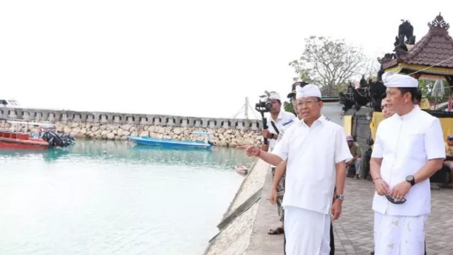 Nusa Penida Mendunia, Pelabuhan Sampalan & Bias Munjul Kelar - GenPI.co BALI