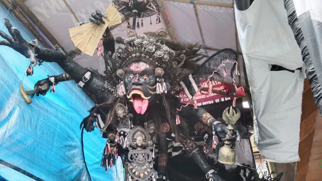 Keren, Ogoh-ogoh di Denpasar Ini Dibuat dari Arang dan Masker - GenPI.co BALI