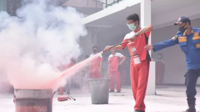 PMI Kota Tangerang Beberkan Cara Penanganan Kebakaran Ringan - GenPI.co BANTEN