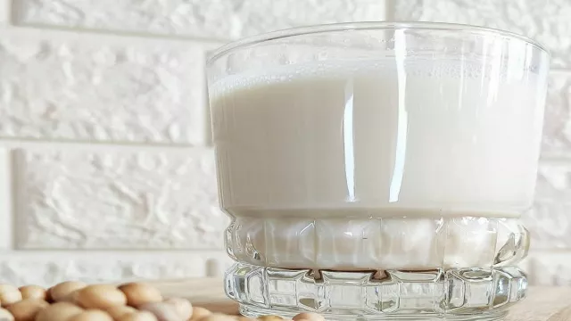 Susu Sapi vs Susu Kedelai, Ternyata Ini yang Lebih Baik - GenPI.co BANTEN