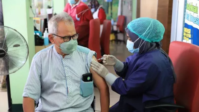 Pemkot Tangerang Selenggarakan Vaksin Dosis Ketiga Gratis - GenPI.co BANTEN