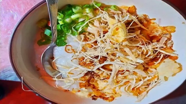 Menjajal Bubur Setan, Kuliner Legendaris Kota Serang Sejak 1963 - GenPI.co BANTEN