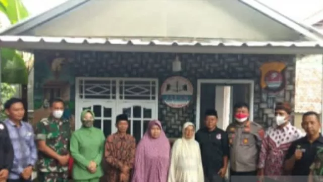 Patut Dipuji, Ormas Jarum Bantu Bangun RTLH di Kabupaten Lebak - GenPI.co BANTEN
