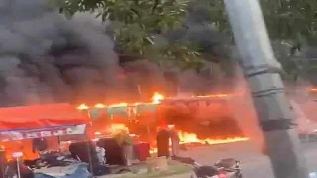 45 Kios di Pasar Mutiara Garuda Terbakar, 3 Pedagang Luka Bakar - GenPI.co BANTEN