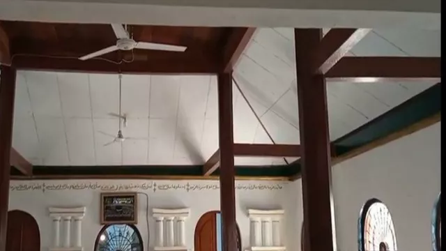 Wisata Religi Masjid Cikoneng, Pernah Jadi Sasaran Tembak Belanda - GenPI.co BANTEN