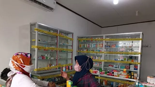 Sidak Toko Obat, 2 Apotek Tak Berizin di Tangerang Ditertibkan - GenPI.co BANTEN
