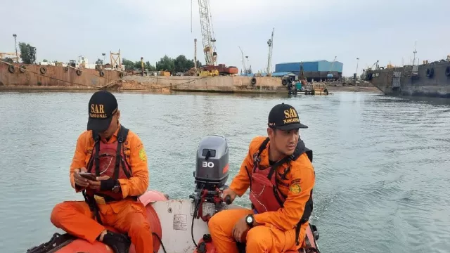 Tim SAR Temukan Nahkoda Kapal dalam Kondisi Meninggal - GenPI.co BANTEN
