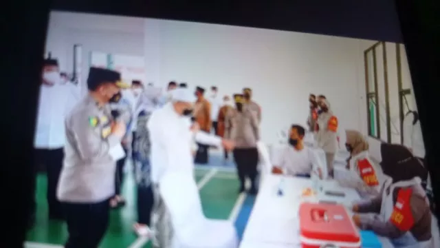 TNI, Polri dan Kemenkes Gelar Baksos Kesehatan di Tanara - GenPI.co BANTEN