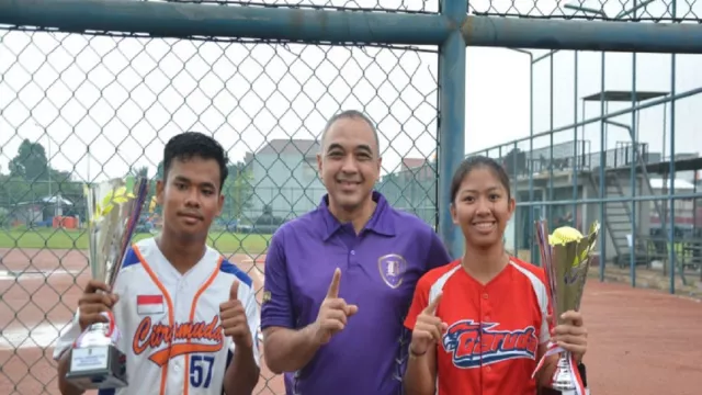 Bupati Tangerang Minta Softball Dikenal Luas di Masyarakat - GenPI.co BANTEN