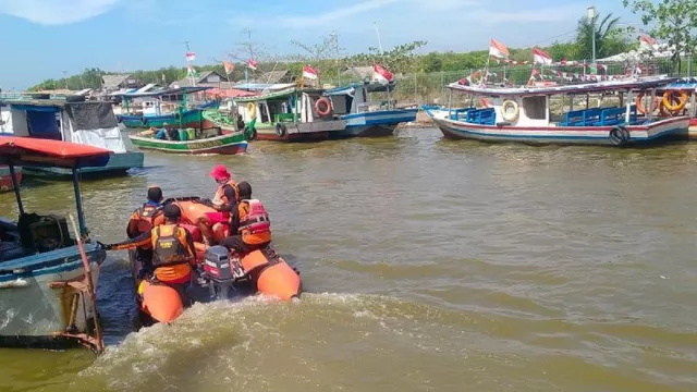 Hari Kedua Pencarian Nahkoda Kapal Hilang di Perairan Pulau Pamujaan - GenPI.co BANTEN