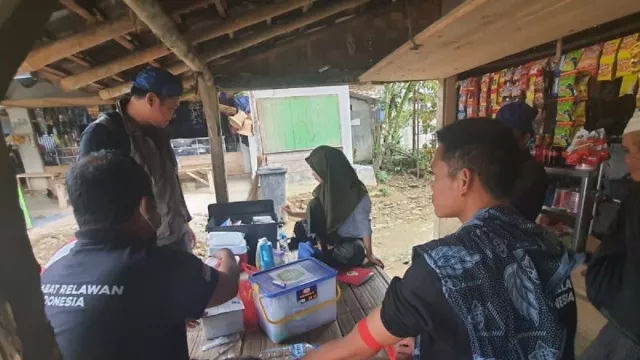 6 Warga Badui Meninggal, Relawan Ambil Sampel Darah - GenPI.co BANTEN
