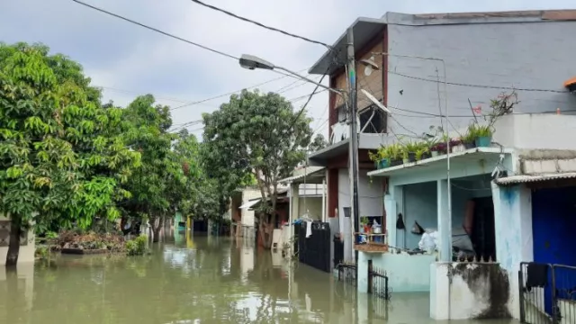 Wilayah Pasar Kemis Dilanda Banjir, Camat: Kali Ini Paling Parah - GenPI.co BANTEN