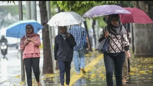 Hujan Ringan Bakal Turun di 8 Wilayah Banten Malam-Dini Hari - GenPI.co BANTEN