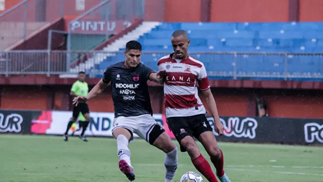 Persita VS Madura United 1-1, Alfredo Vera Syukuri Hasilnya - GenPI.co BANTEN