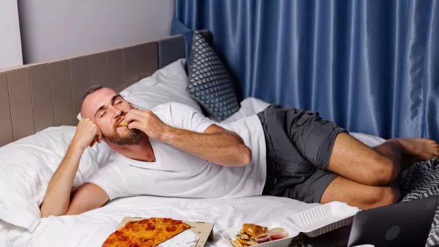 Kebiasaan Tidur Usai Makan Ternyata Punya 3 Dampak Negatif - GenPI.co BANTEN