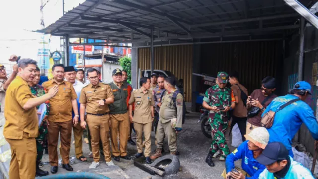 Wawako Tangsel Janji Perbaiki Drainase Jalan Raya Ceger Bulan Ini - GenPI.co BANTEN Wawako Tangsel Janji Perbaiki Drainase Jalan Raya Ceger Bulan Ini - GenPI.co BANTEN
