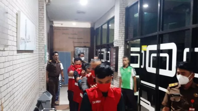 Berkas Perkara Kejahatan Migas Dilimpahkan ke Kejari Tangerang - GenPI.co BANTEN Berkas Perkara Kejahatan Migas Dilimpahkan ke Kejari Tangerang - GenPI.co BANTEN