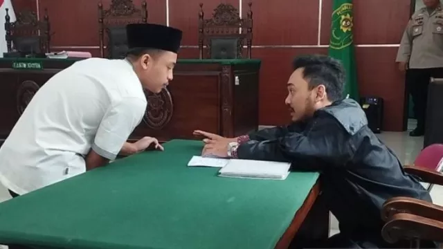PN Pandeglang Tunda Sidang Putusan Penyebar Video Asusila - GenPI.co BANTEN